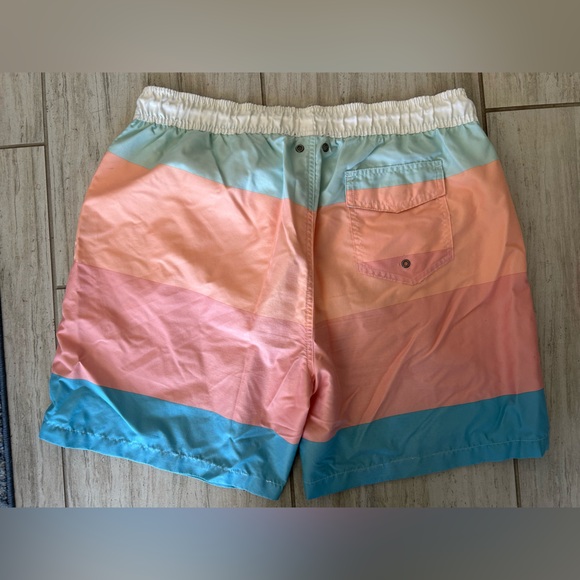 Charleston Threads swim trunks -xxl - Picture 6 of 6